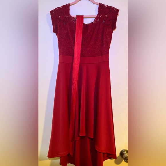 Red A-line high low off shoulder dress size medium - Picture 2 of 3